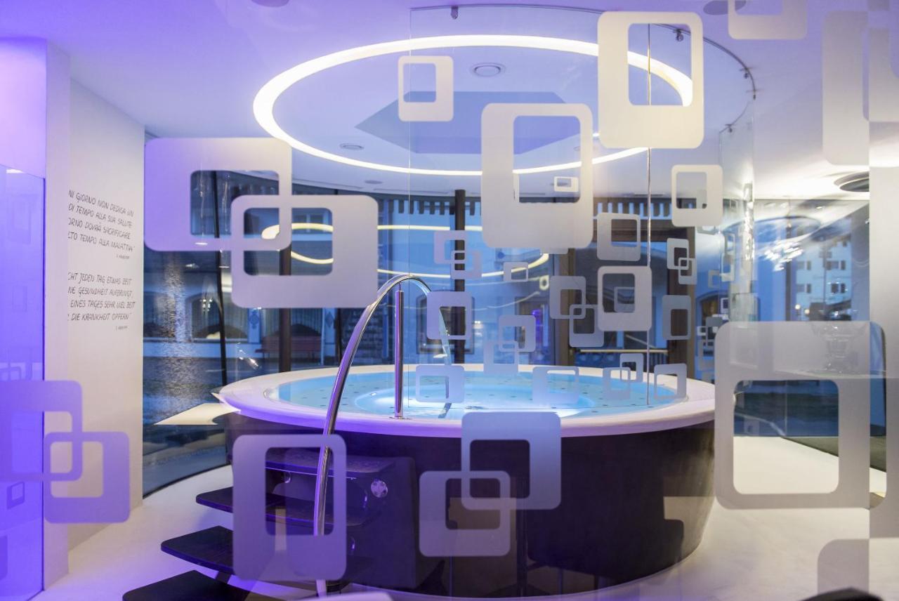 Hotel Cosmea 4 Stars - Your Dolomites Experience Ortisei Exterior foto