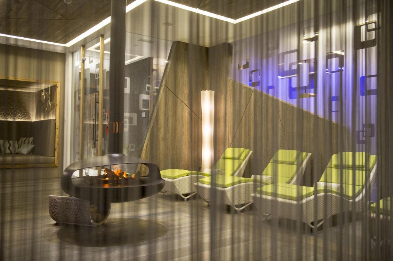 Hotel Cosmea 4 Stars - Your Dolomites Experience Ortisei Exterior foto