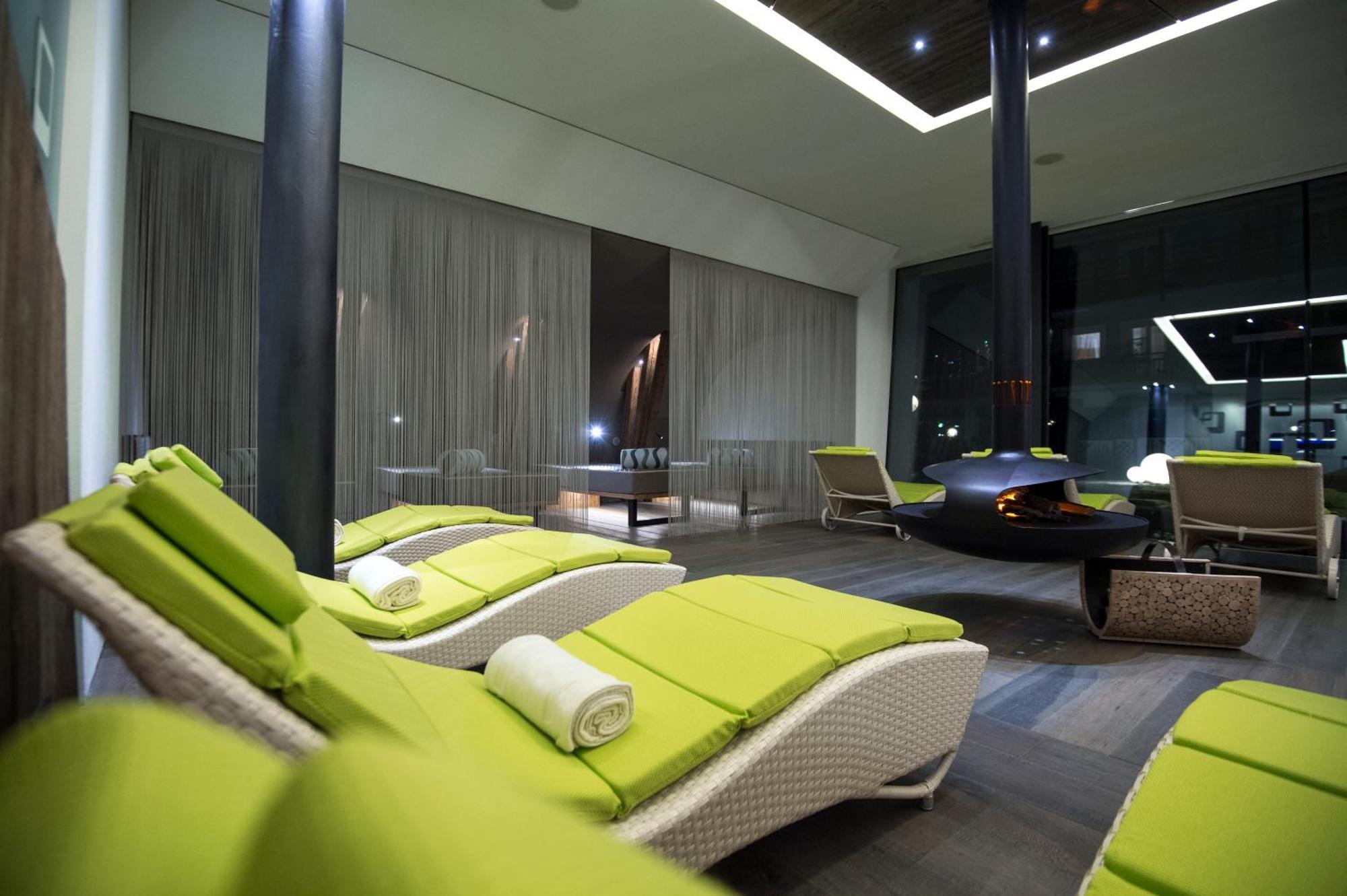 Hotel Cosmea 4 Stars - Your Dolomites Experience Ortisei Exterior foto